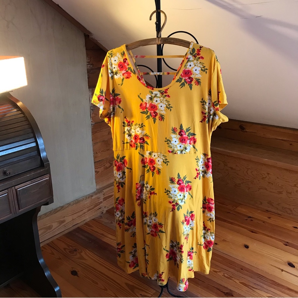 Bobbie Brooks Yellow Red Floral Skater Dress, EUC, 3X